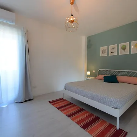 Lyceum Flat